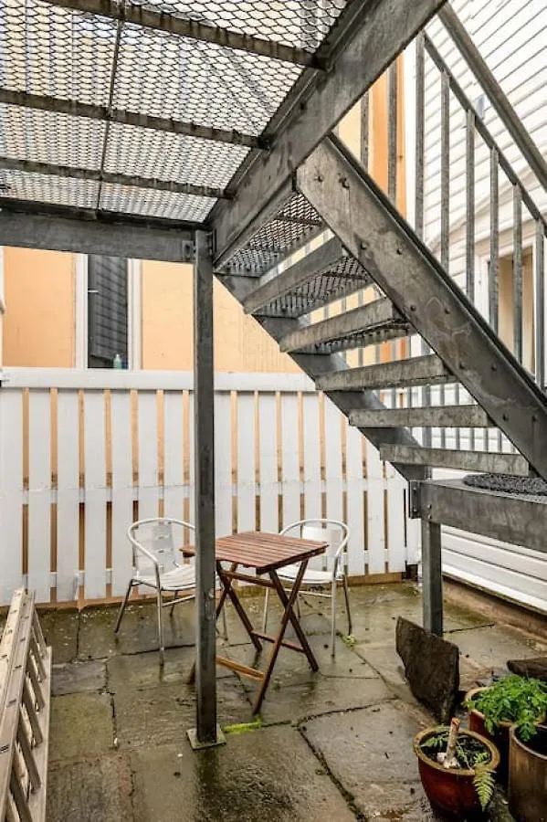 Dinbnb Homes I 4-Apartment House In Idyllic Location Bergen 0*,  Norsko